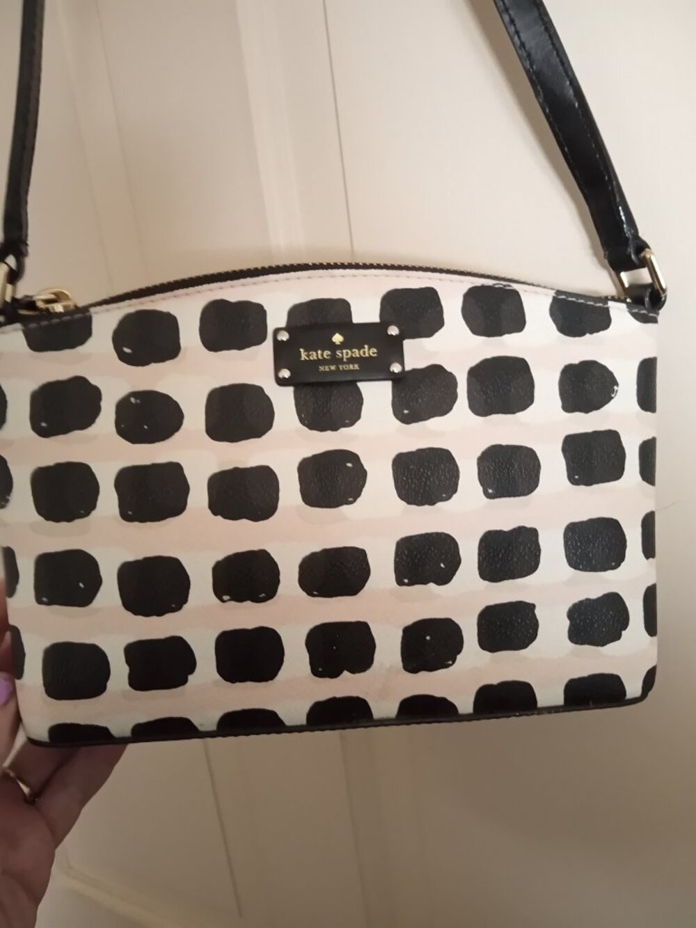 Kate Spade Brick pattern cream, black and light pink crossbody bag